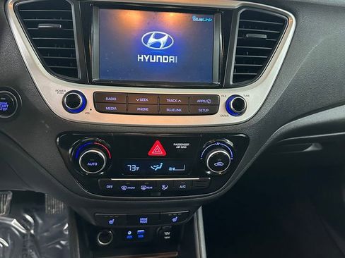 Used 2022 Hyundai Accent Limited image 17