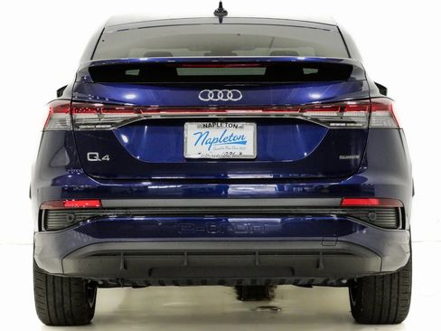 Used 2023 Audi Q4 e-tron Premium Plus w/ Premium Plus image 8
