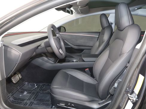 Used 2025 Tesla Model 3 Long Range image 13