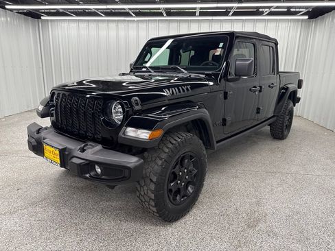 Used 2023 Jeep Gladiator Sport AWD/4WD image 3