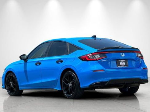 Used 2023 Honda Civic Sport image 6