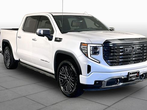 Used 2022 GMC Sierra 1500 Denali Ultimate AWD/4WD image 3