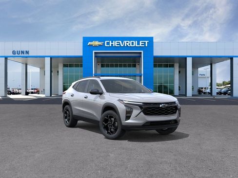 New 2026 Chevrolet Trax LT w/ Driver Confidence Package FWD image 1