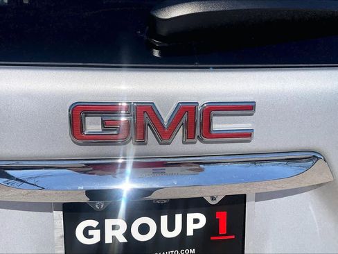Used 2020 GMC Terrain SLT image 10