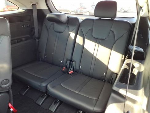 Used 2025 Kia Sorento EX w/ Panoramic Sunroof Package image 28