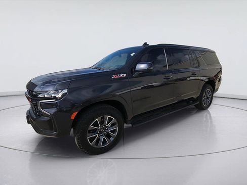 Used 2023 Chevrolet Suburban Z71 w/ Luxury Package AWD/4WD image 4