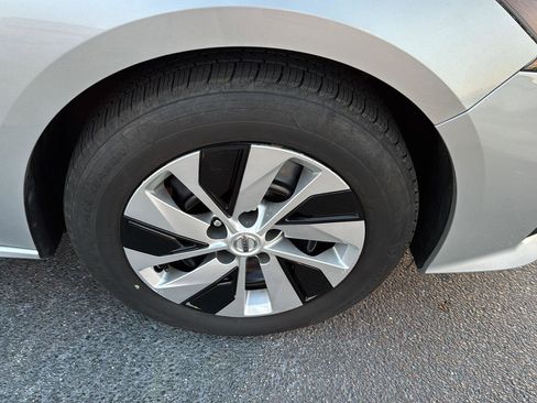 Used 2022 Nissan Altima 2.5 S image 33