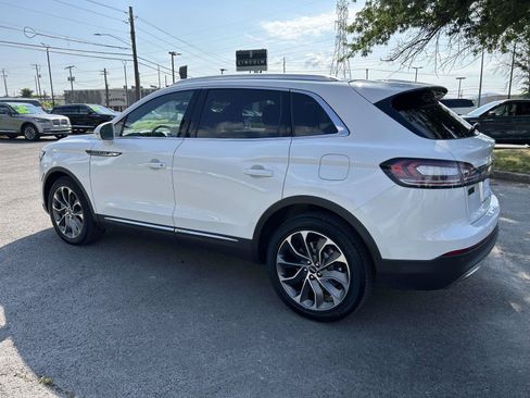 Certified 2022 Lincoln Nautilus Reserve AWD/4WD image 7