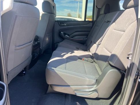 Used 2019 GMC Yukon XL SLE w/ SLE Value Package image 24