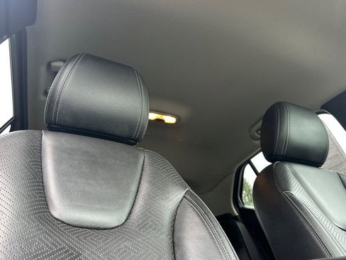 Used 2022 Buick Encore GX Essence w/ Advanced Technology Package image 17