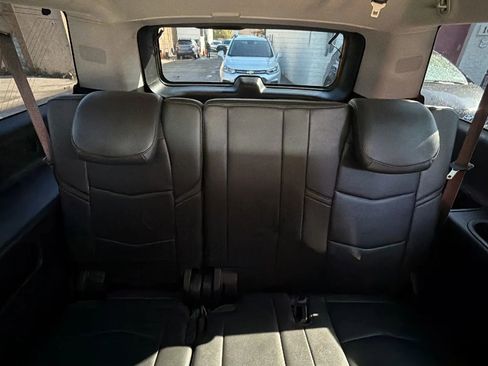 Used 2017 Cadillac Escalade ESV Premium Luxury AWD/4WD image 28