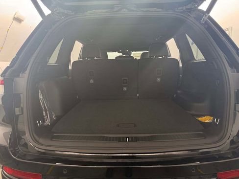 New 2025 Jeep Grand Cherokee Limited w/ Black Appearance Package image 22