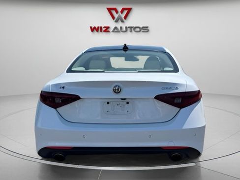 Used 2018 Alfa Romeo Giulia Ti w/ Quick Order Package 22X Lusso AWD/4WD image 4