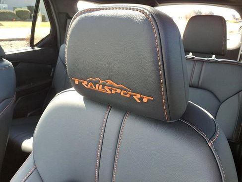 Used 2025 Honda Pilot TrailSport image 18