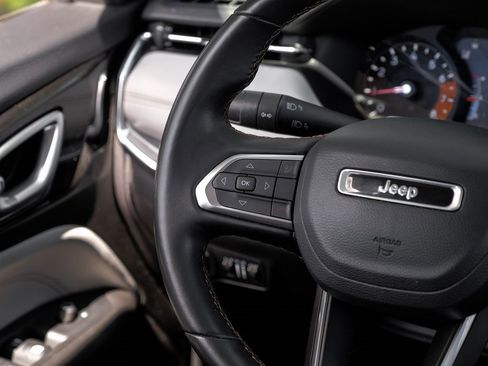 Used 2022 Jeep Compass Limited image 26