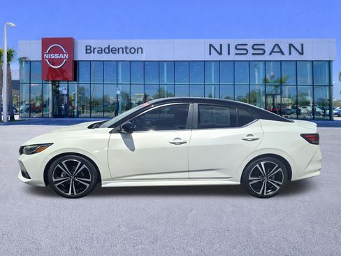 Used 2023 Nissan Sentra SR w/ SR Premium Package FWD image 8