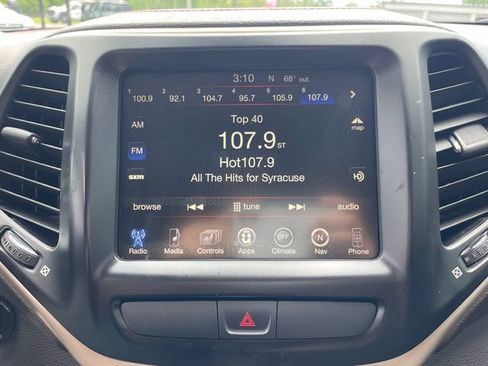 Used 2016 Jeep Cherokee Trailhawk w/ Leather Interior Group AWD/4WD image 20