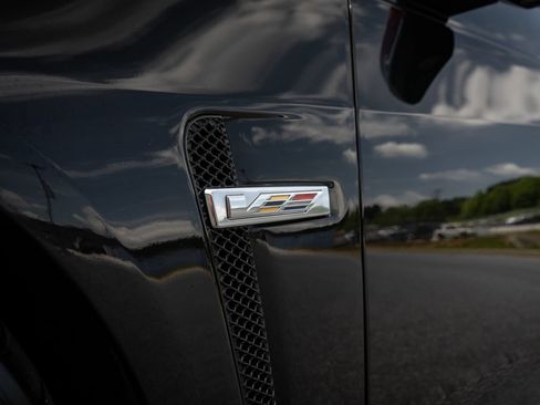 Used 2018 Cadillac CTS V RWD image 14