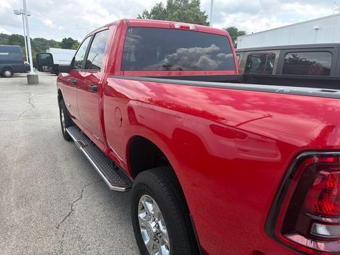 Used 2026 RAM 2500 Big Horn AWD/4WD image 4