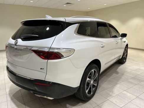 Certified 2022 Buick Enclave Essence w/ Experience Buick Package FWD image 5