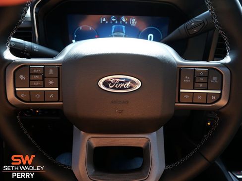 New 2025 Ford F250 Lariat w/ Lariat Ultimate Package AWD/4WD image 23