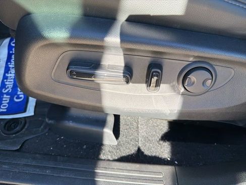 Used 2025 Honda CR-V EX-L image 5