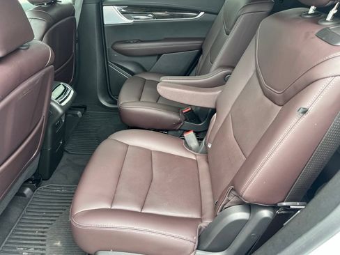 Used 2024 Cadillac XT6 Premium Luxury AWD/4WD image 9
