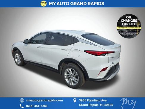 Used 2024 Buick Envista Preferred w/ Convenience II Package image 6