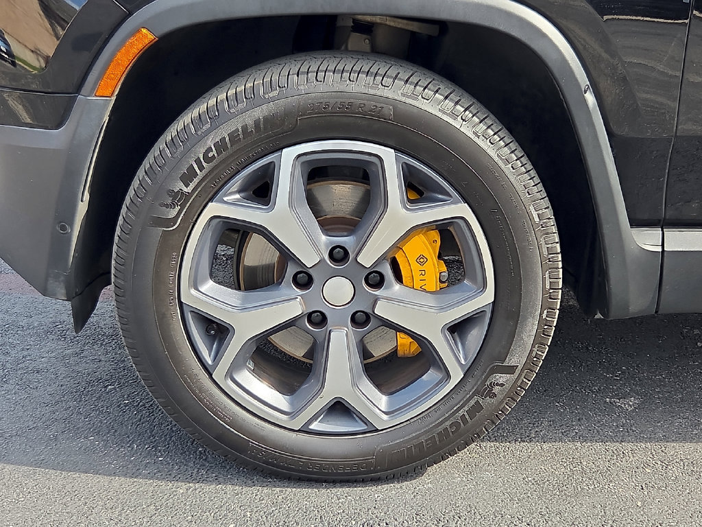 Used 2024 Rivian R1S Adventure Quad AWD/4WD image 8