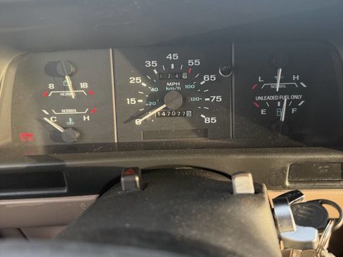 Used 1994 Ford Ranger XLT image 12