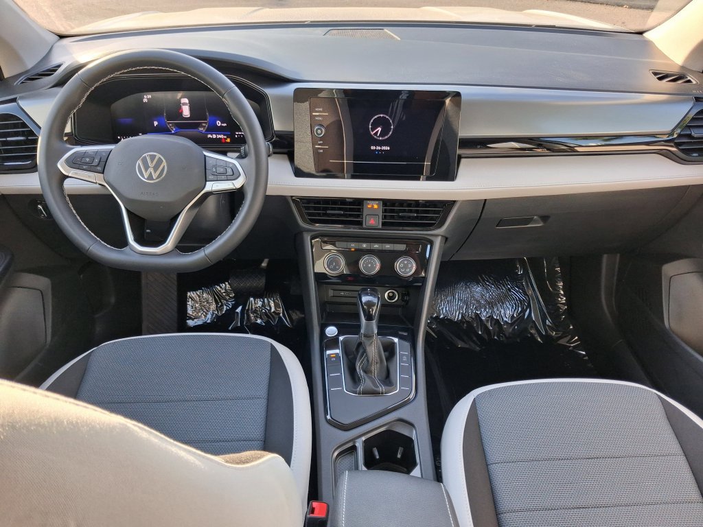 New 2026 Volkswagen Taos SE FWD image 6