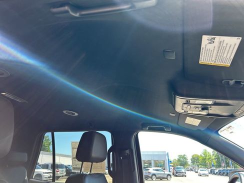 Used 2023 Chevrolet Tahoe LT w/ Luxury Package AWD/4WD image 17