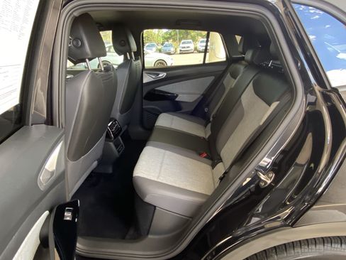 Certified 2023 Volkswagen ID.4 Pro RWD image 36