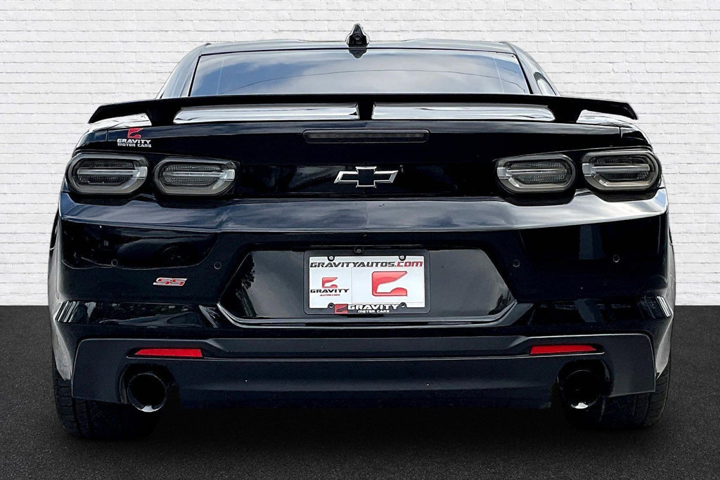 Used 2020 Chevrolet Camaro SS RWD image 3