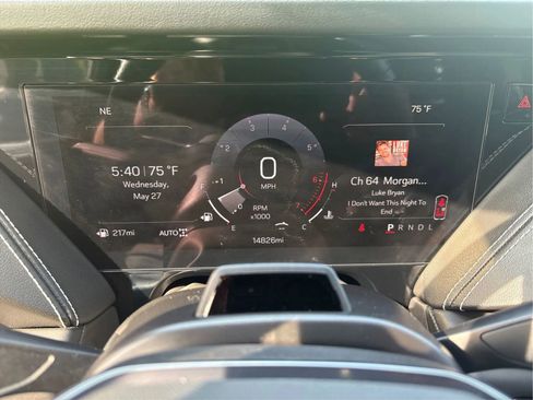Used 2025 GMC Yukon AT4 Ultimate AWD/4WD image 18