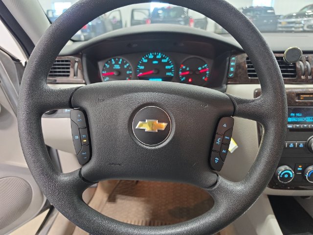 Used 2015 Chevrolet Impala Limited LS FWD image 12