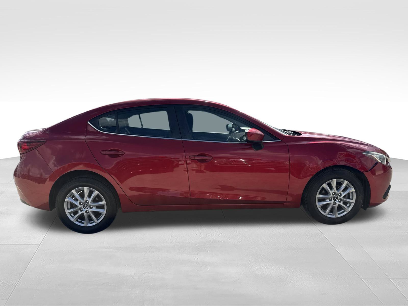 Used 2016 MAZDA MAZDA3 i Sport w/ Preferred Equipment Package FWD image 4