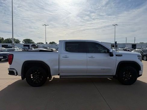 Used 2024 GMC Sierra 1500 Denali w/ Denali Reserve Package AWD/4WD image 2