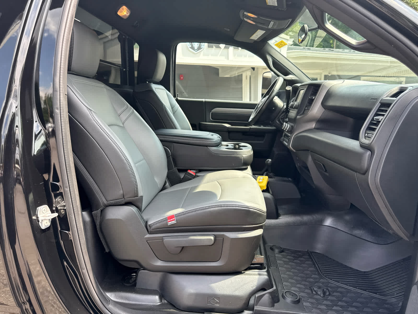 Used 2022 RAM 5500 Tradesman AWD/4WD image 23
