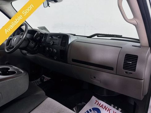 Used 2009 Chevrolet Silverado 1500 W/T w/ Skid Plate Package AWD/4WD image 23
