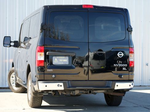 Used 2018 Nissan NV 3500 SL image 5