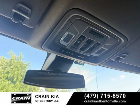 Used 2020 GMC Sierra 1500 SLT AWD/4WD image 19