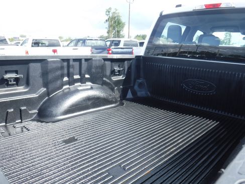 Used 2023 Ford F250 XL w/ XL Chrome Package AWD/4WD image 5