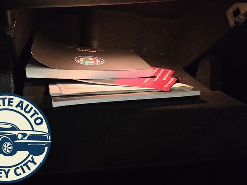 Used 2022 Alfa Romeo Giulia Ti image 17