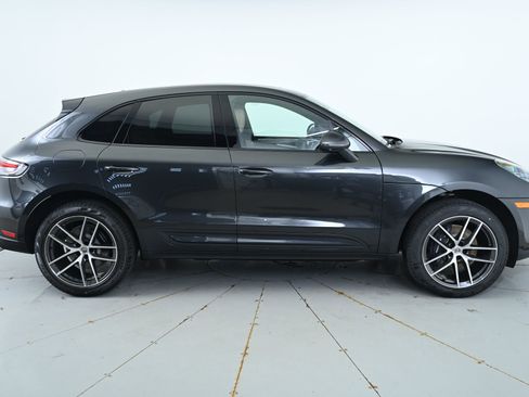 Used 2025 Porsche Macan image 8
