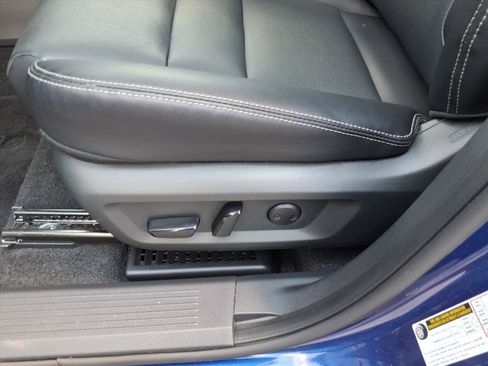Certified 2023 Nissan Rogue SL w/ SL Premium Package FWD image 6