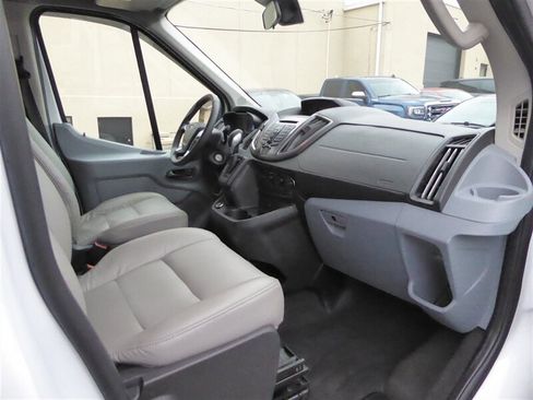 Used 2019 Ford Transit 350 XLT image 21