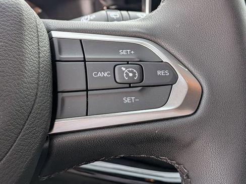 New 2026 Jeep Compass Latitude w/ Sun and Sound Group AWD/4WD image 16