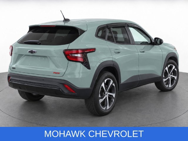 Used 2024 Chevrolet Trax RS w/ Driver Confidence Package FWD image 5