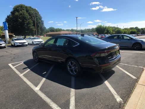 Used 2024 Honda Accord EX-L image 10